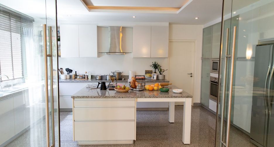 Apartamento con servicios en alquiler de 3 habitaciones en Watthana, Bangkok