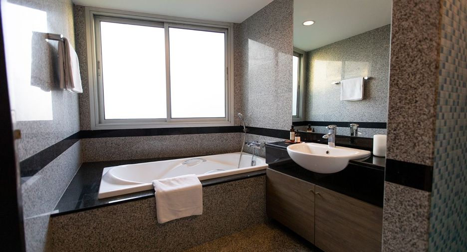 Apartamento con servicios en alquiler de 3 habitaciones en Watthana, Bangkok