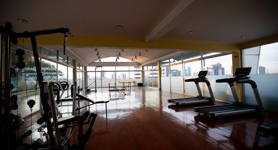 Apartamento con servicios en alquiler de 3 habitaciones en Watthana, Bangkok