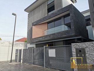 For rent and for sale 3 bed house in Wang Thonglang, Bangkok