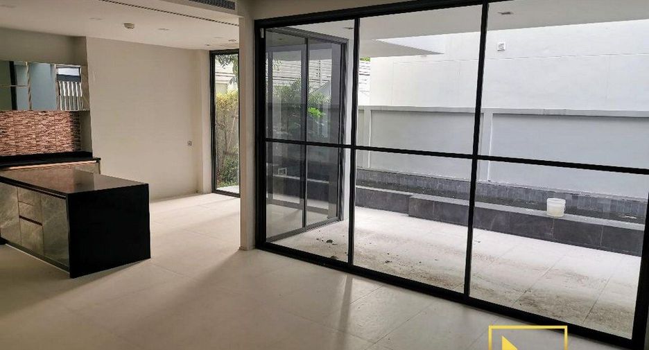 For rent そして for sale 3 Beds house in Wang Thonglang, Bangkok