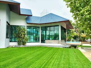 For sale 5 Beds house in Prawet, Bangkok