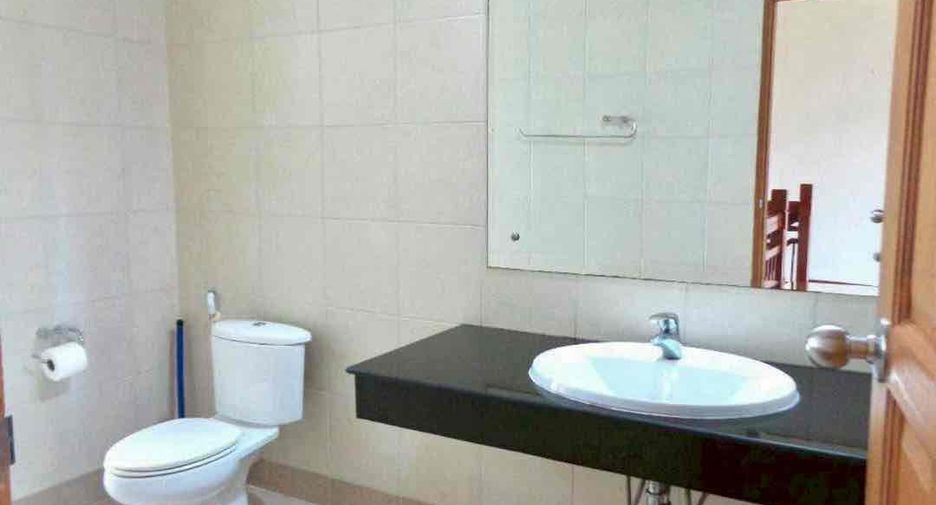 For rent 3 bedrooms house in Bang Na, Bangkok