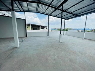 Gewerbefläche zur Miete in Lat Phrao, Bangkok