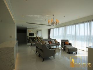 For sale 3 bed condo in Yan Nawa, Bangkok