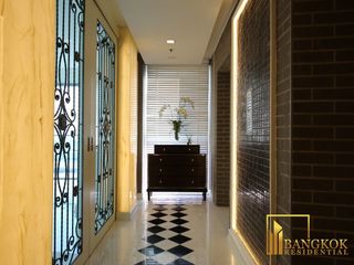 For sale 3 bed condo in Yan Nawa, Bangkok