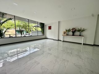 Büro zur Miete mit 6 Zimmer in Wang Thonglang, Bangkok