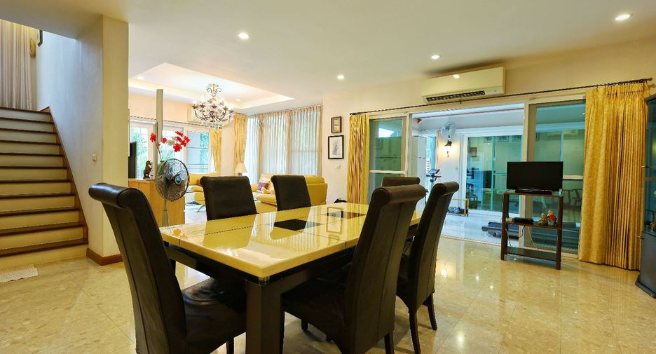 Casa en venta de 4 habitaciones en Bang Khen, Bangkok