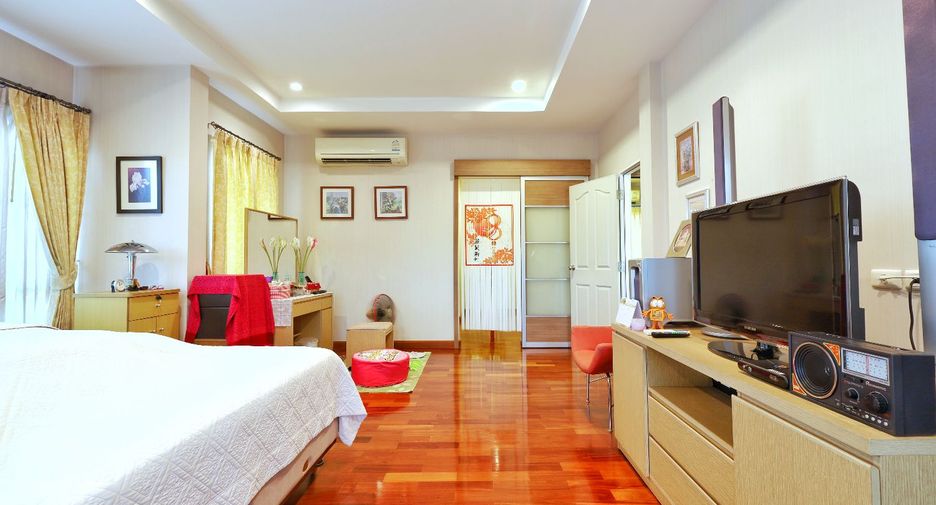 Casa en venta de 4 habitaciones en Bang Khen, Bangkok