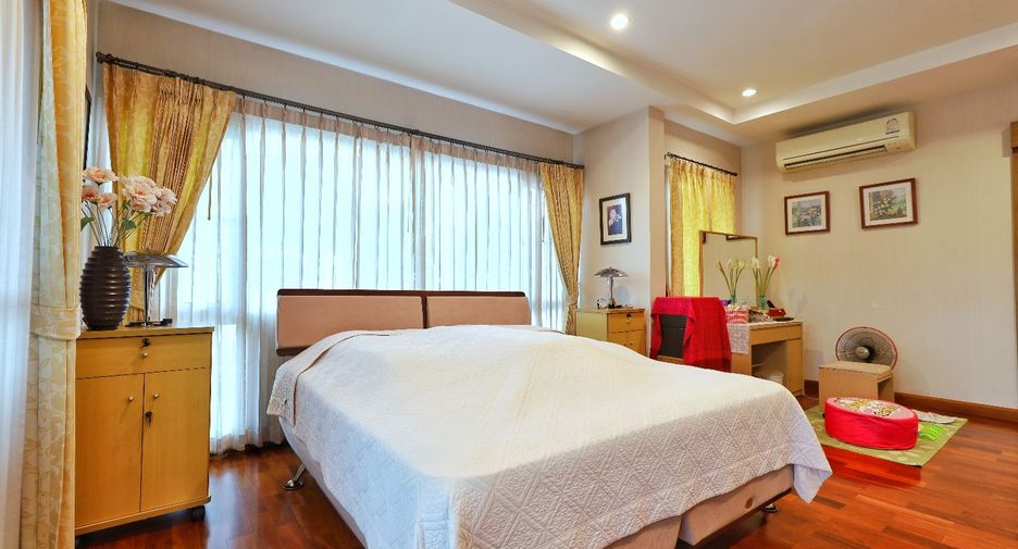 Casa en venta de 4 habitaciones en Bang Khen, Bangkok