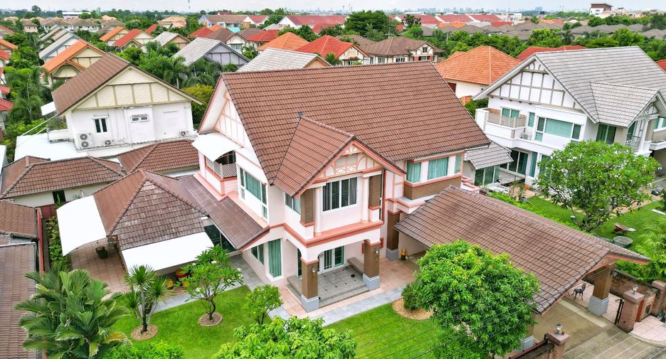 Casa en venta de 4 habitaciones en Bang Khen, Bangkok