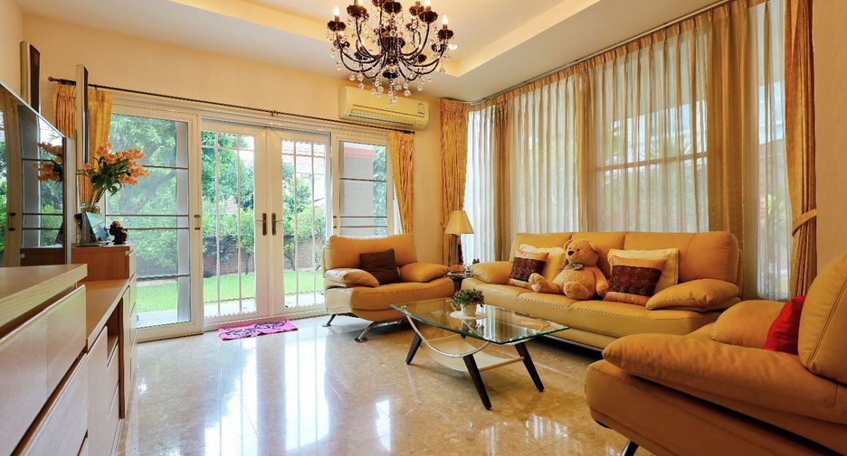 Casa en venta de 4 habitaciones en Bang Khen, Bangkok