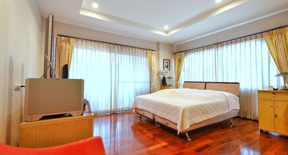 Casa en venta de 4 habitaciones en Bang Khen, Bangkok