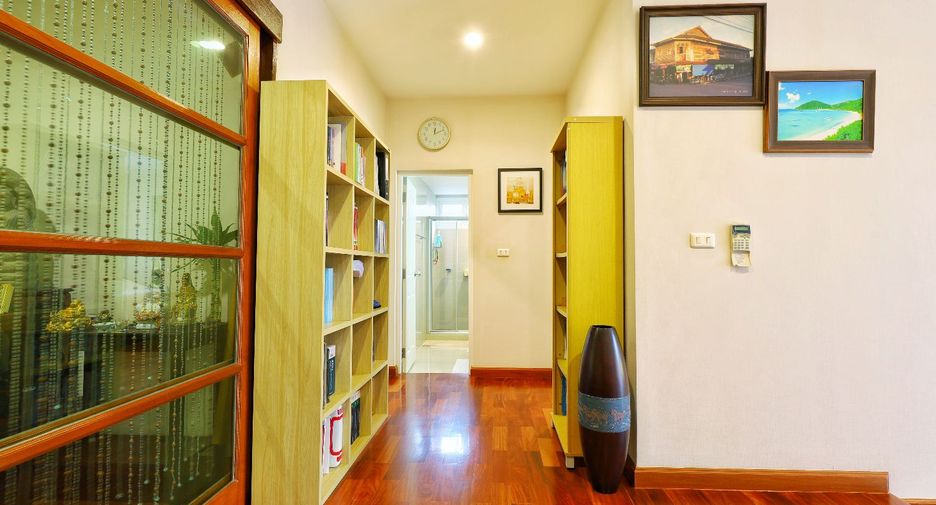 Casa en venta de 4 habitaciones en Bang Khen, Bangkok