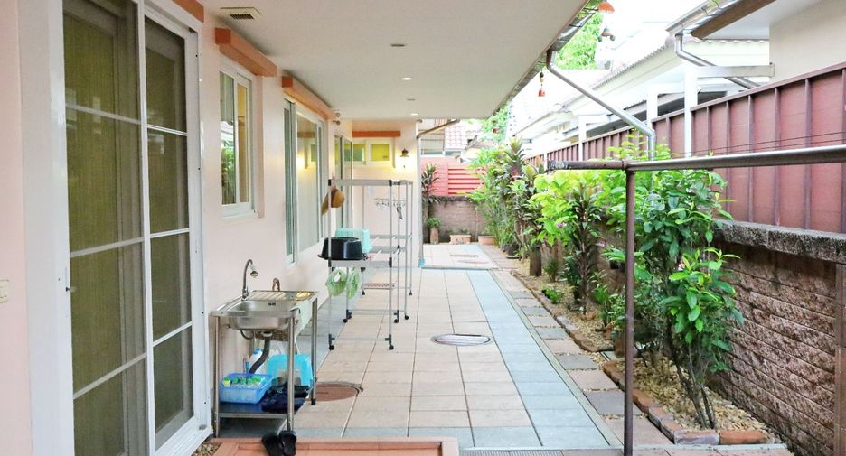 Casa en venta de 4 habitaciones en Bang Khen, Bangkok