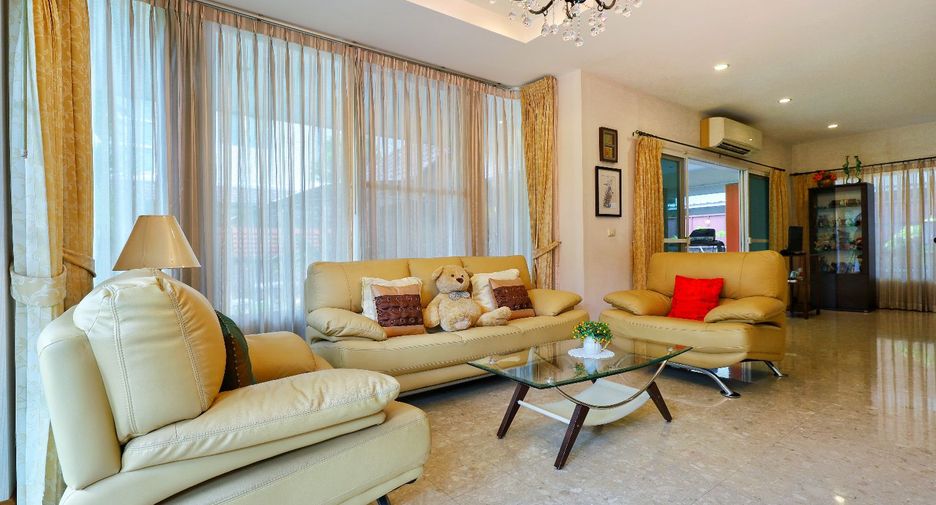 Casa en venta de 4 habitaciones en Bang Khen, Bangkok