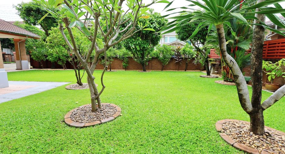 Casa en venta de 4 habitaciones en Bang Khen, Bangkok