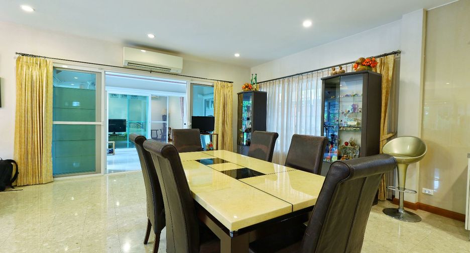 Casa en venta de 4 habitaciones en Bang Khen, Bangkok