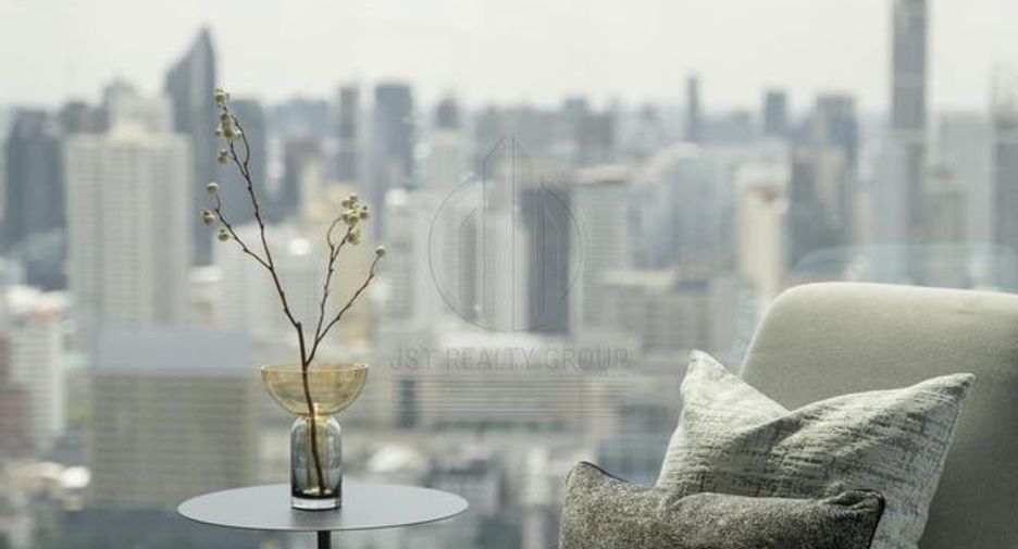 For sale 1 bed condo in Pathum Wan, Bangkok