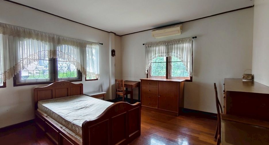 For rent 3 bedrooms house in Si Racha, Chonburi