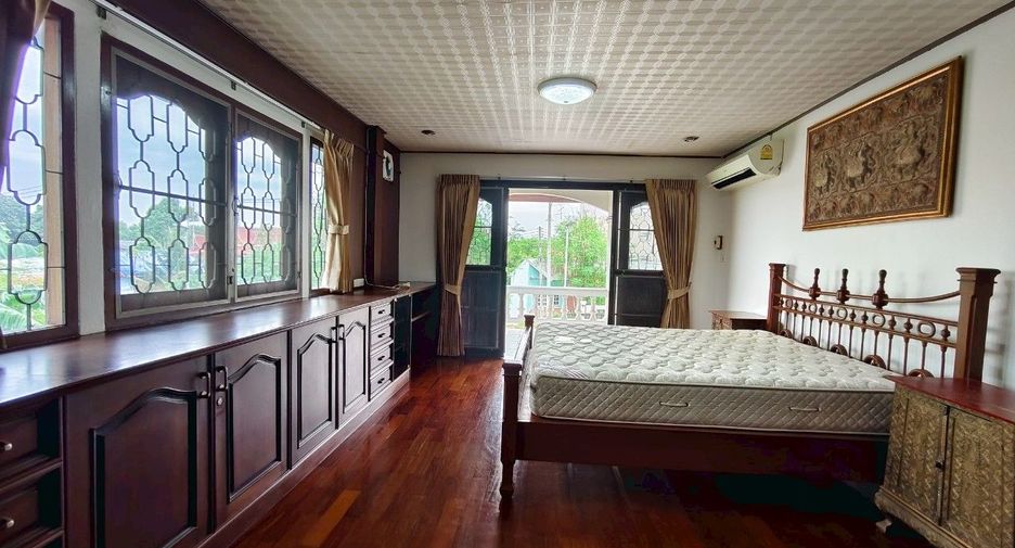 For rent 3 bedrooms house in Si Racha, Chonburi