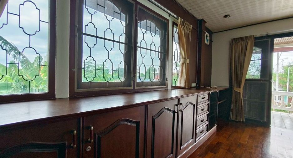 For rent 3 bedrooms house in Si Racha, Chonburi