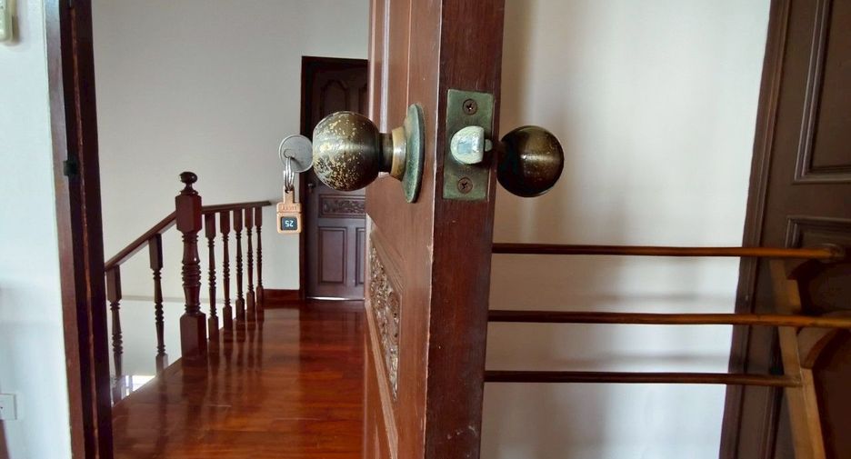 For rent 3 bedrooms house in Si Racha, Chonburi