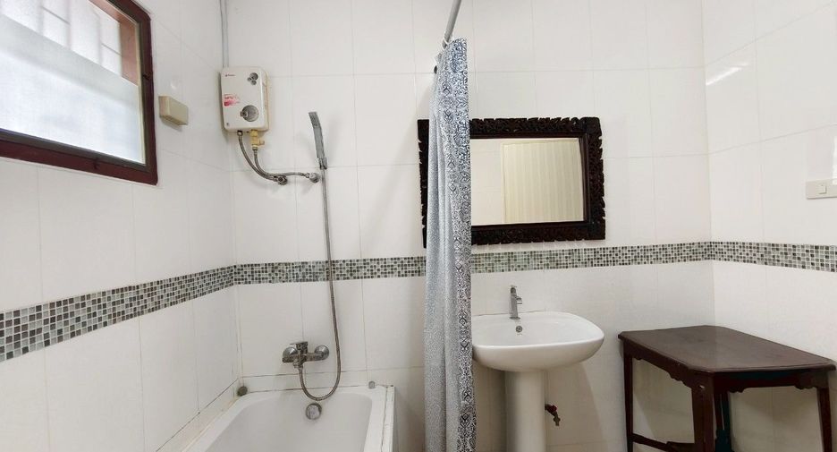 For rent 3 bedrooms house in Si Racha, Chonburi