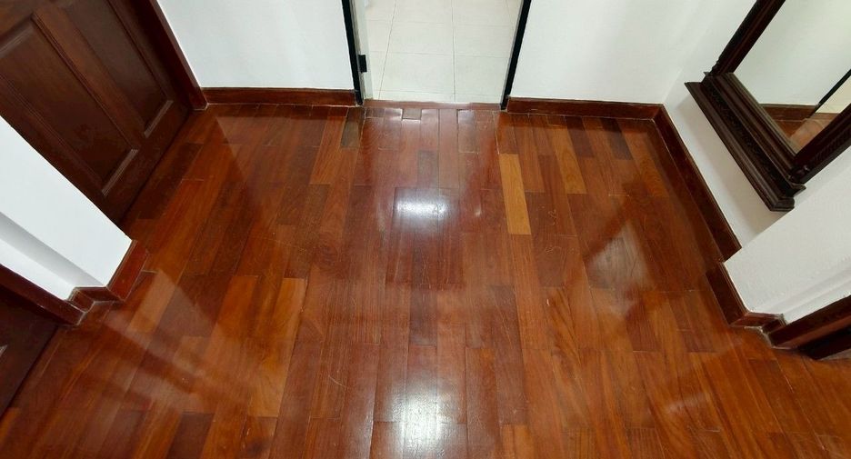 For rent 3 bedrooms house in Si Racha, Chonburi