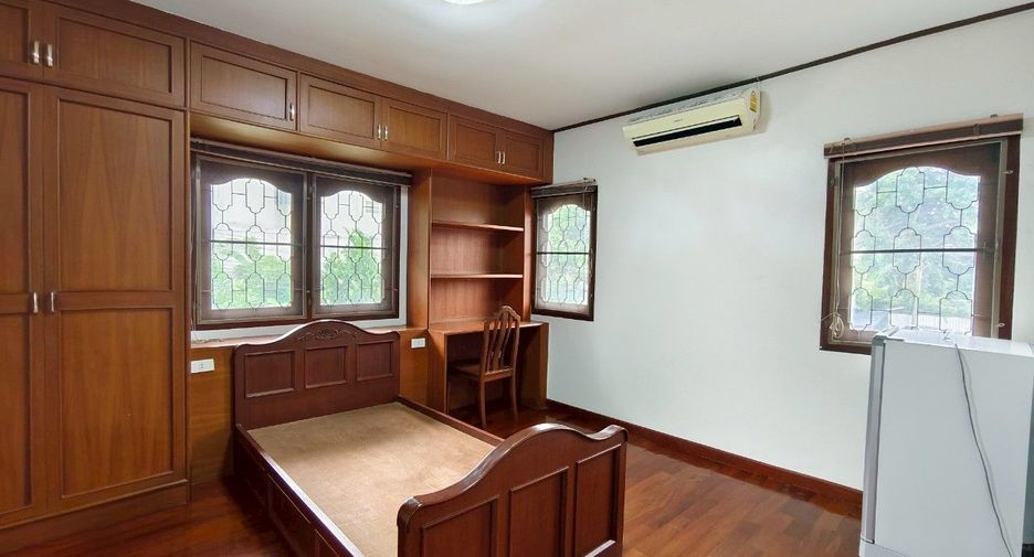 For rent 3 bedrooms house in Si Racha, Chonburi
