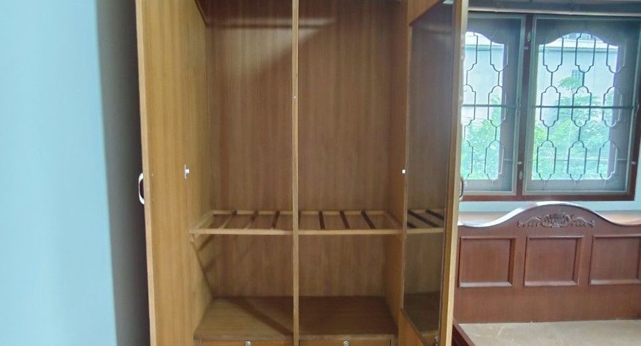 For rent 3 bedrooms house in Si Racha, Chonburi