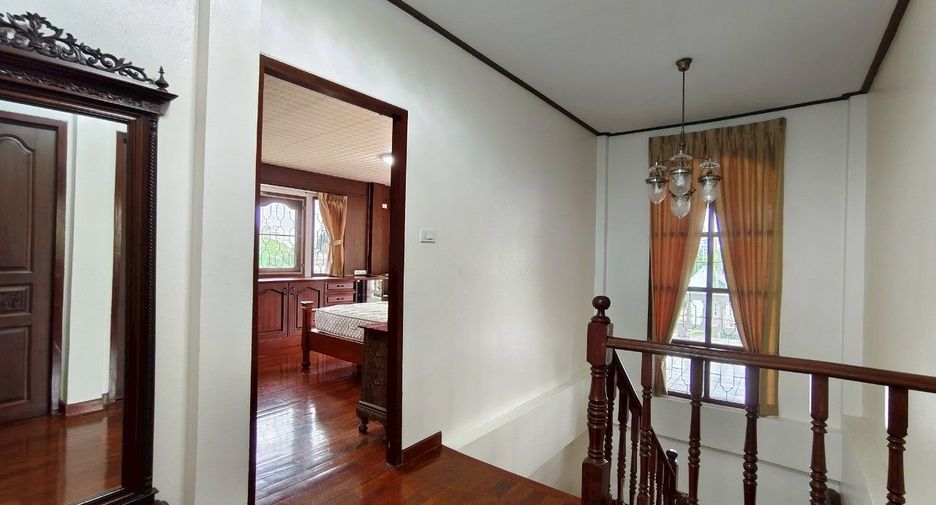 For rent 3 bedrooms house in Si Racha, Chonburi