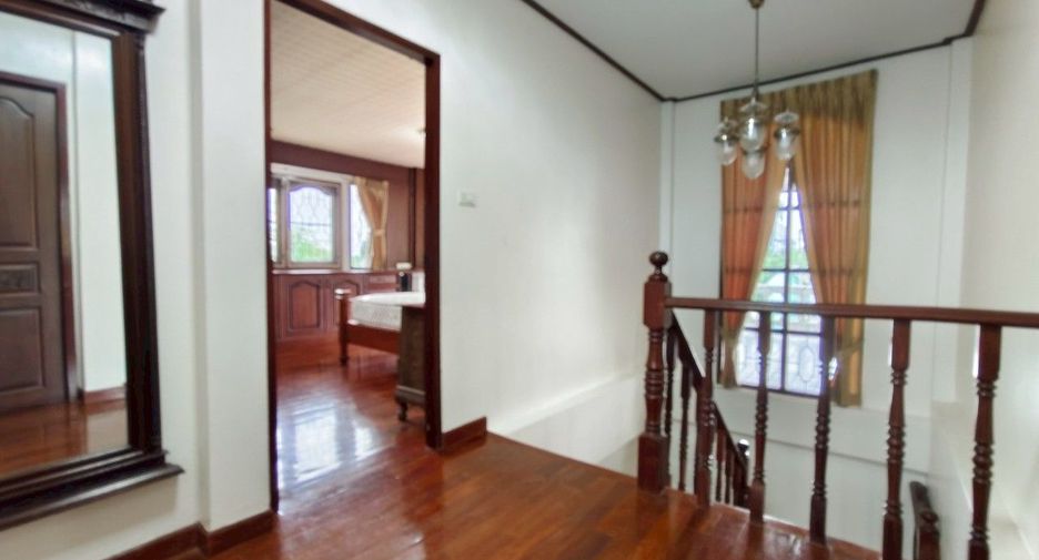 For rent 3 bedrooms house in Si Racha, Chonburi
