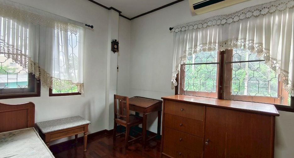 For rent 3 bedrooms house in Si Racha, Chonburi