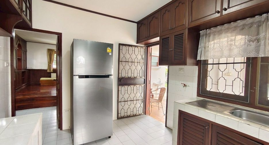 For rent 3 bedrooms house in Si Racha, Chonburi