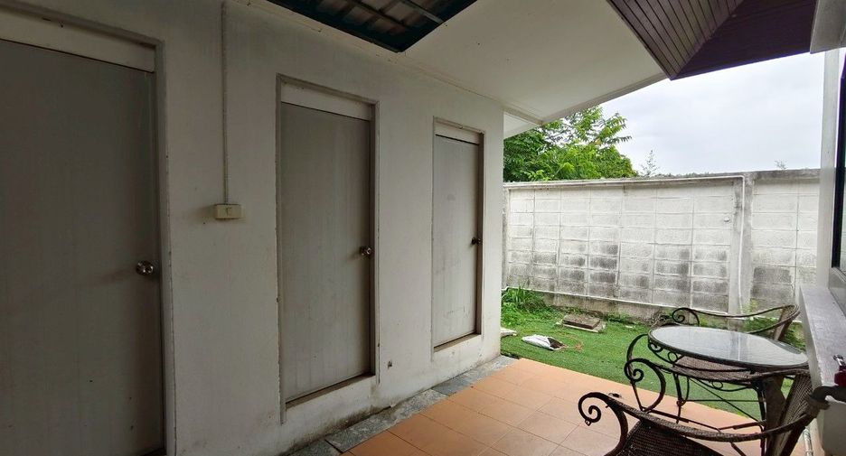 For rent 3 bedrooms house in Si Racha, Chonburi