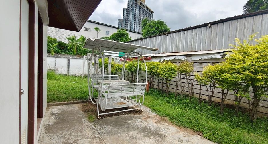 For rent 3 bedrooms house in Si Racha, Chonburi