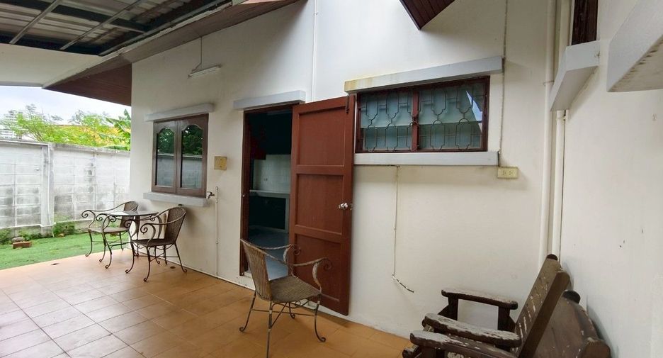 For rent 3 bedrooms house in Si Racha, Chonburi
