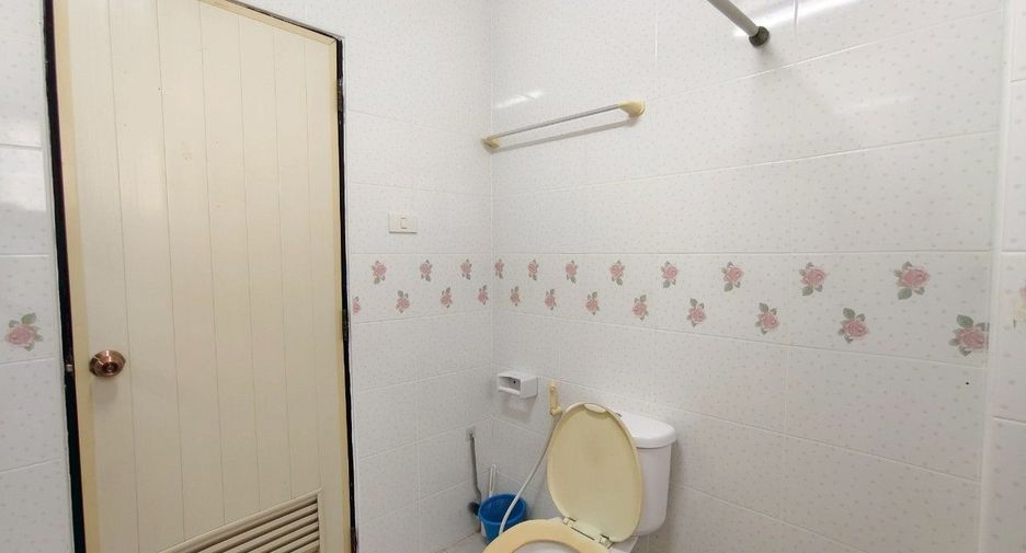 For rent 3 bedrooms house in Si Racha, Chonburi