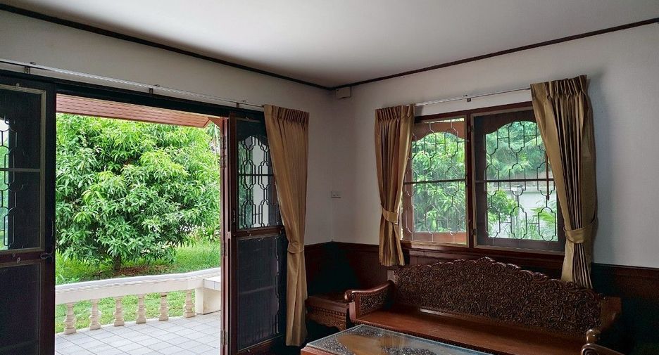 For rent 3 bedrooms house in Si Racha, Chonburi