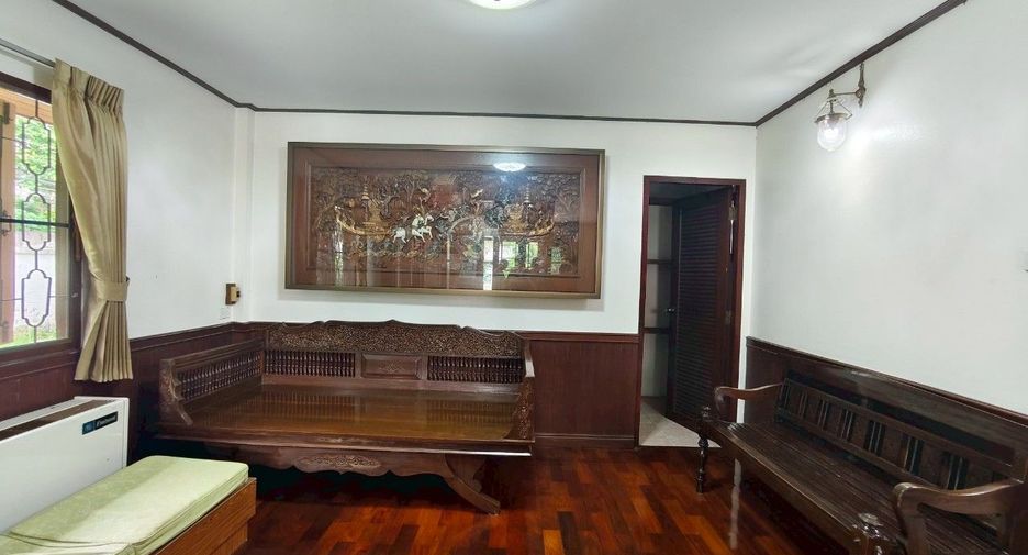 For rent 3 bedrooms house in Si Racha, Chonburi