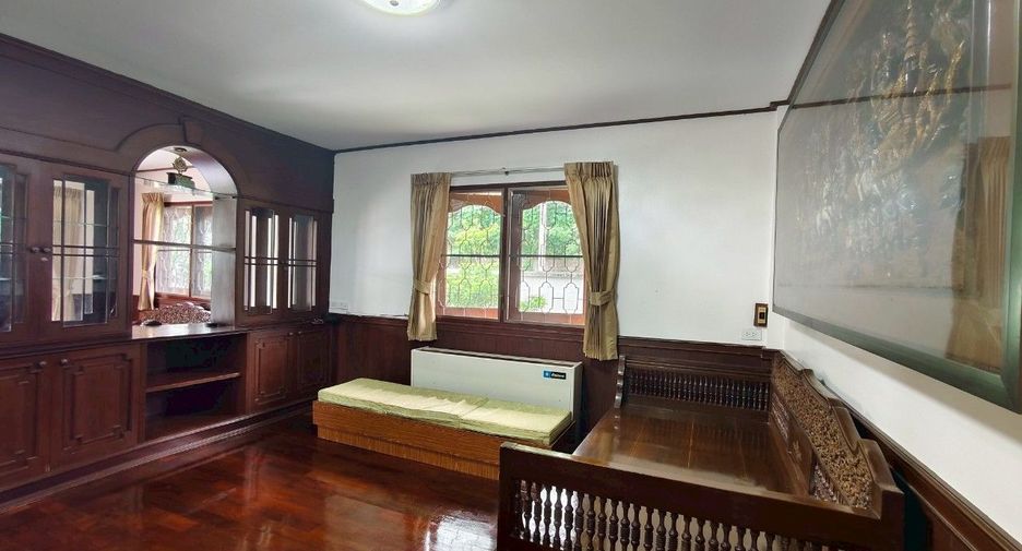 For rent 3 bedrooms house in Si Racha, Chonburi
