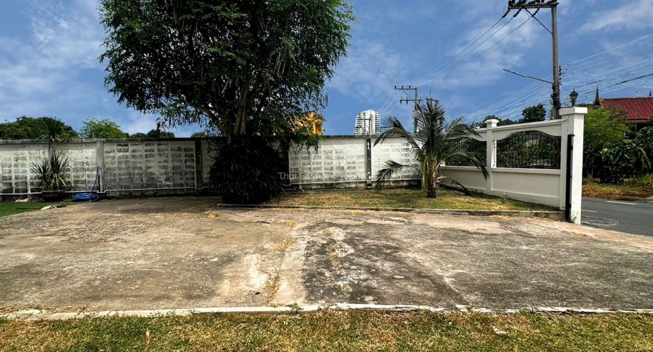 For rent 3 bedrooms house in Si Racha, Chonburi
