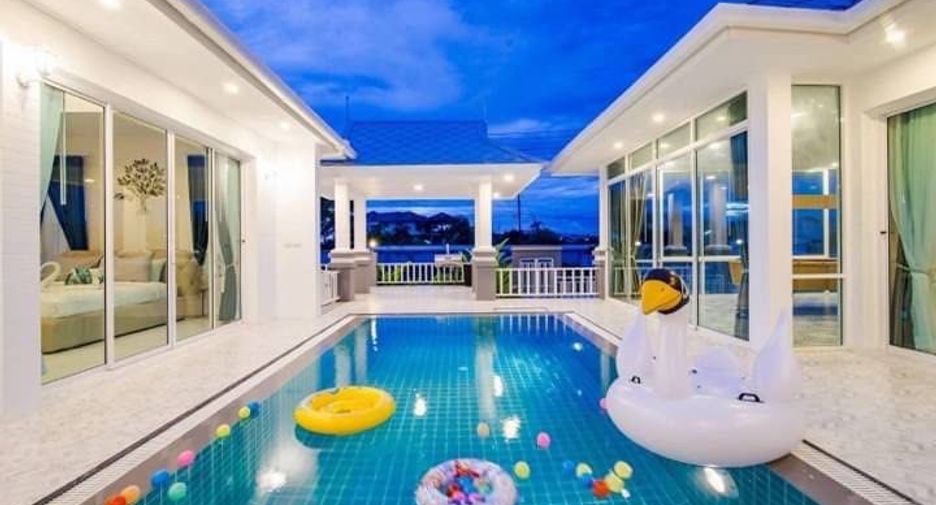 For rent and for sale 4 bedrooms villa in Hua Hin, Prachuap Khiri Khan