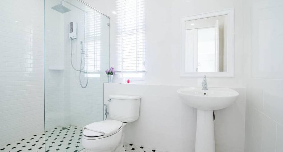 For rent and for sale 4 bedrooms villa in Hua Hin, Prachuap Khiri Khan