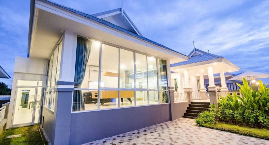 For rent and for sale 4 bedrooms villa in Hua Hin, Prachuap Khiri Khan