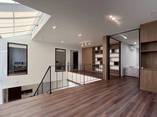 For rent そして for sale 4 Beds house in Khlong San, Bangkok