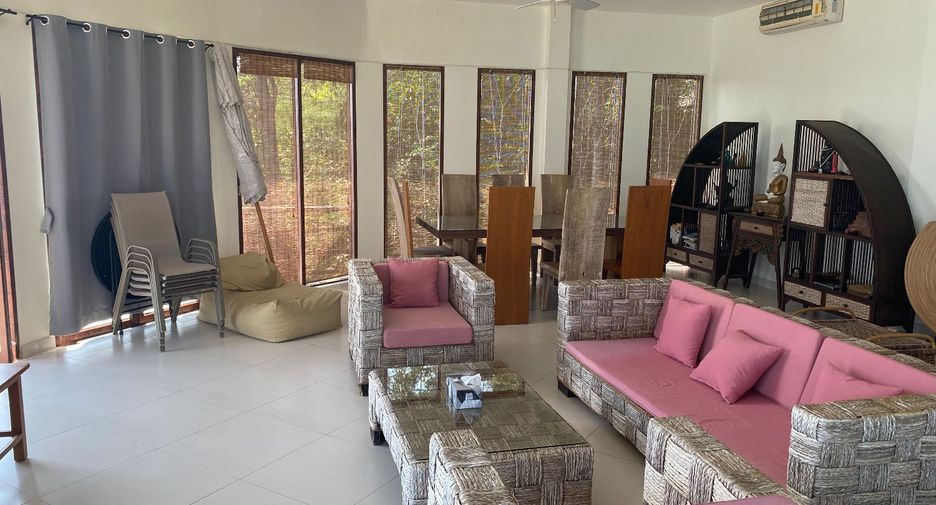 For sale 4 bedrooms villa in Ko Samui, Surat Thani