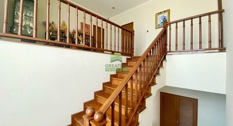 Haus zum Kauf mit 5 Zimmer in Bang Kapi, Bangkok