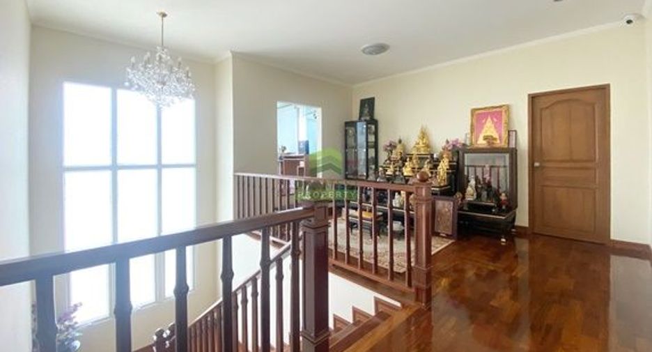 Haus zum Kauf mit 5 Zimmer in Bang Kapi, Bangkok